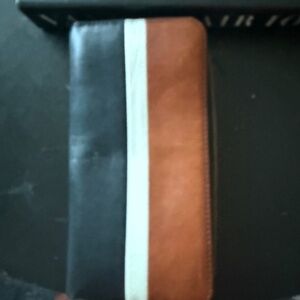 Fossil wallet